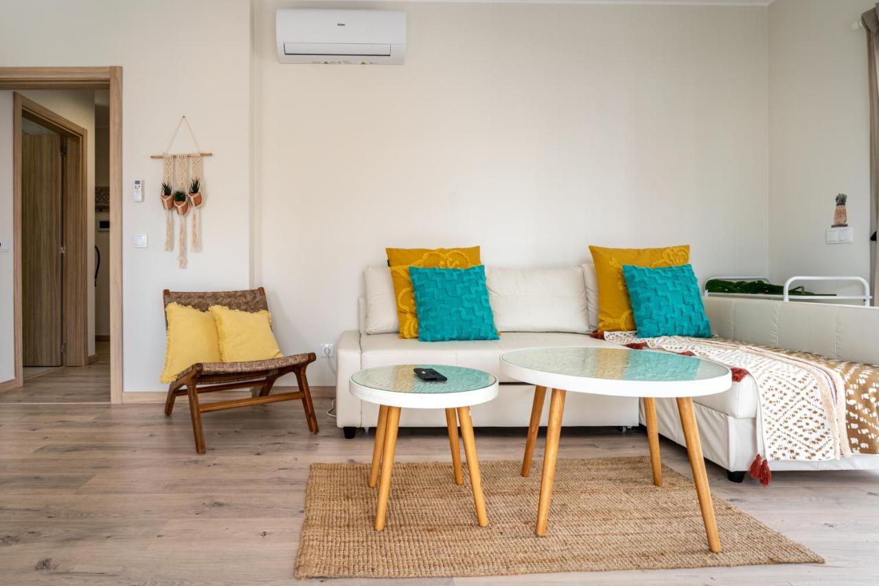 Sunny Brand New 2-Bedroom Apt - 500M From Praia Da Rocha With Ac And Pool! Portimao Bagian luar foto