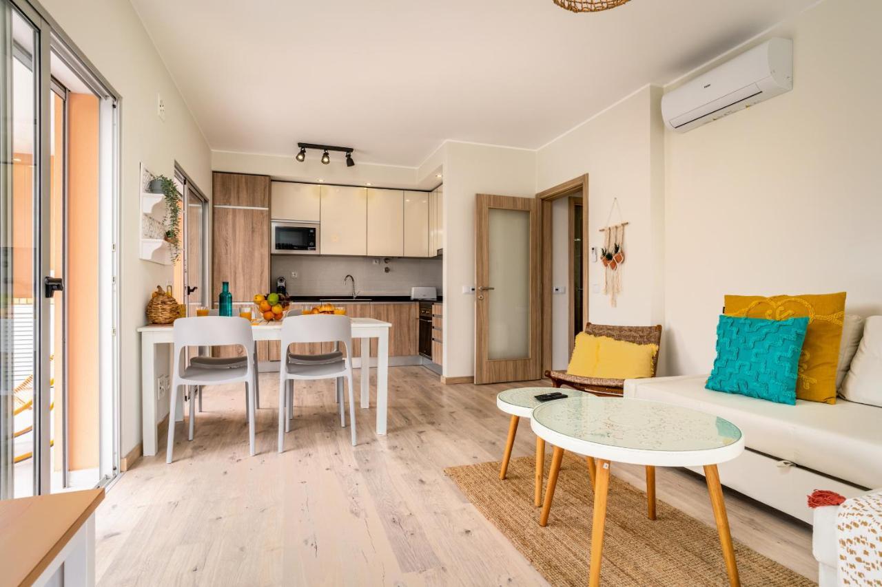 Sunny Brand New 2-Bedroom Apt - 500M From Praia Da Rocha With Ac And Pool! Portimao Bagian luar foto