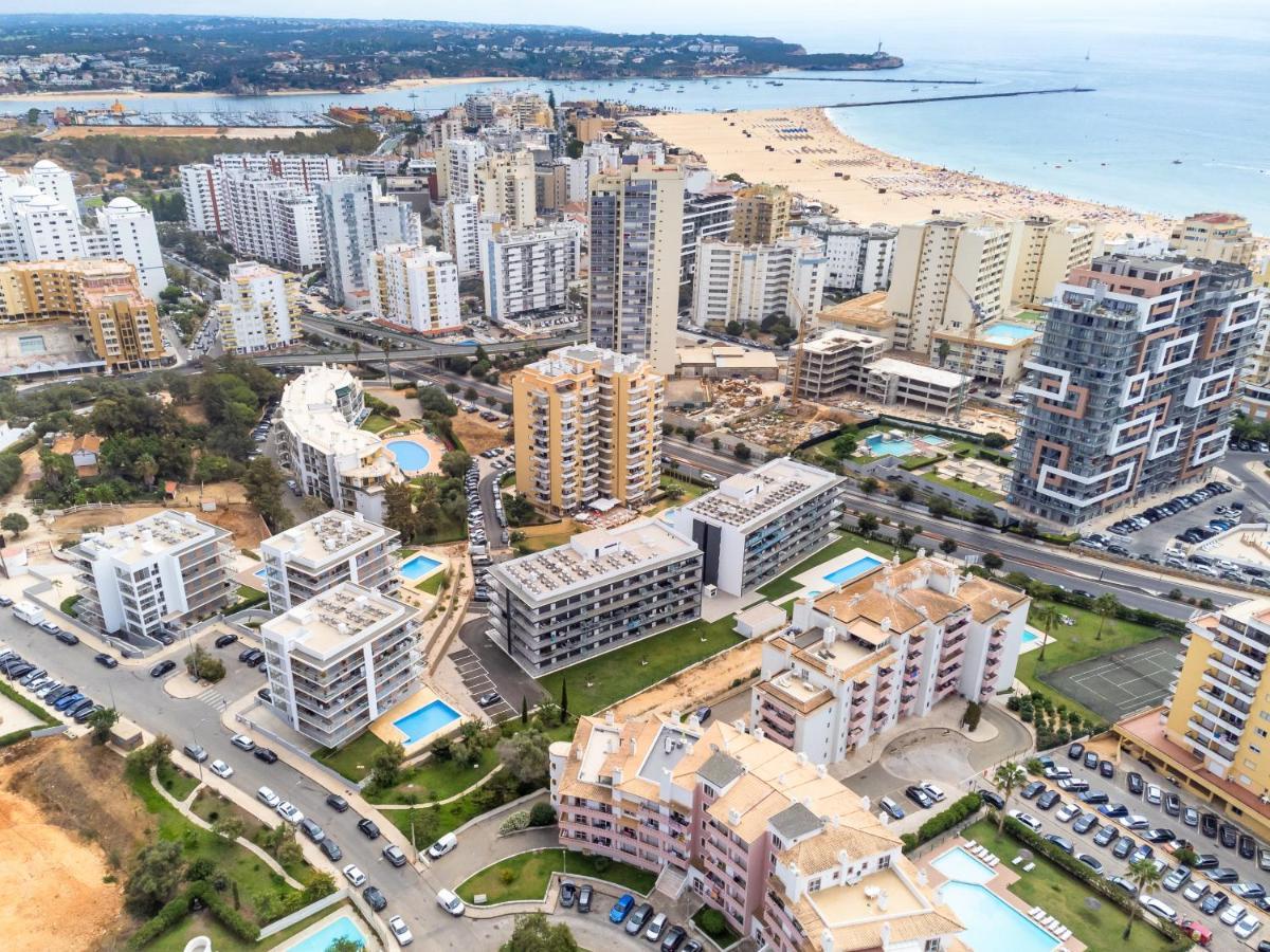 Sunny Brand New 2-Bedroom Apt - 500M From Praia Da Rocha With Ac And Pool! Portimao Bagian luar foto